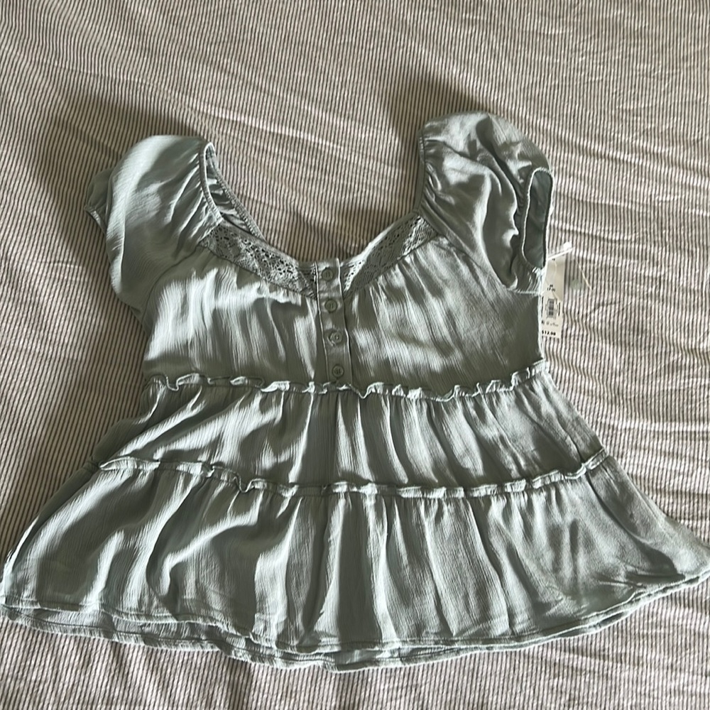 No boundaries pale green baby doll top